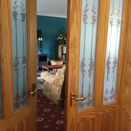 Lowri Hotel Shenstone
